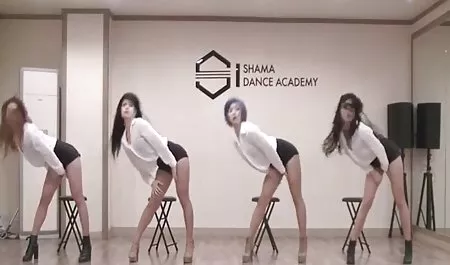 الکسیس فاکس و مارشا می مرد متفکر سکسی عکس خارجی را متقاعد کنند