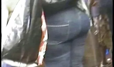 لعنتی جوان یک زاغه بهترین فیلم سکس خارجی بالغ است