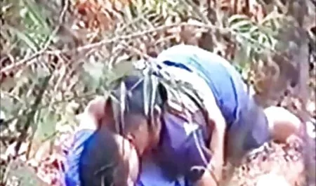 دالیا برای دوربین انواع فیلم سکس خارجی اسکی قرار می گیرد