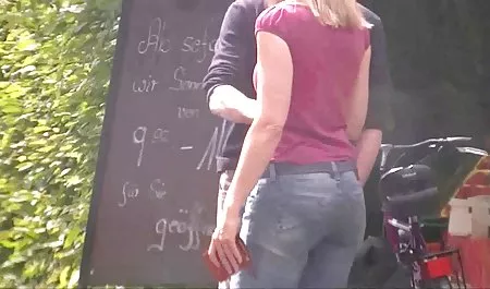 استاد عکس سوپر خارجی سکسی کونیلینگوس برای بیدمشک موهایش