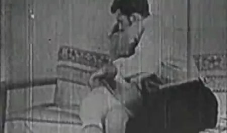 دختر در فیلم سکس خارجی انجمن لوتی حال استمناء دیلدو است