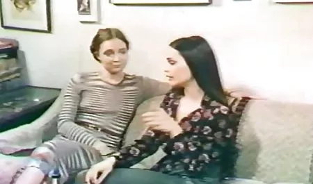 خاله های نیم سکس بازیگران زن خارجی تنه بالغ در ساحل با برهنگی ها