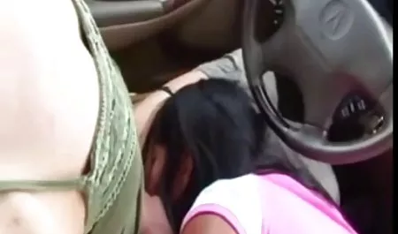 سبزه با عروسک سرگرم کننده دانلود فیلم و عکس سکسی خارجی است