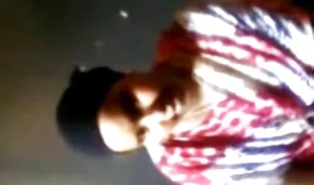 زن چاق انگشت سگ نر را در ماسک سیاه رها می عکس و فیلم کیرتوکس کند