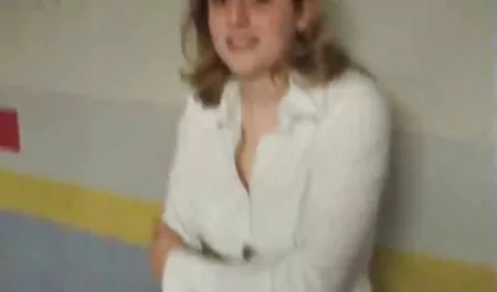 میکی هوجو فیلم سکس خارجی جوان در هتل لذت می برد