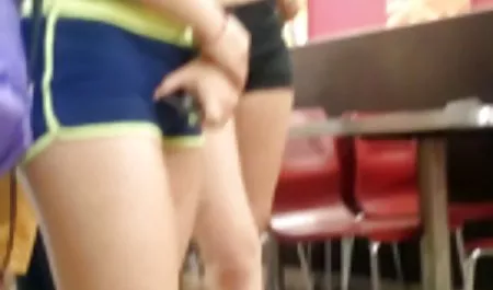 در لذت فیلم هاسکسی خارجی پاها