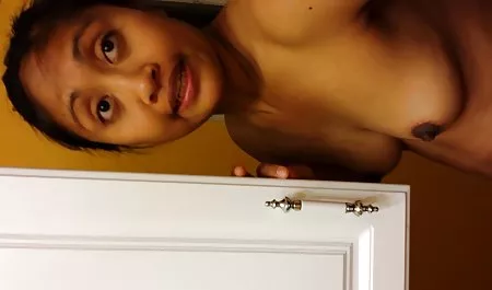 ادم بالغ بلوند روی تراس فیلمسکسی کیرتوکس کشید