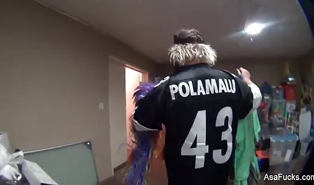 سینه بزرگ به کیرکوس خارجی بازی می رود