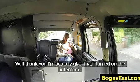 دخترها پسری را گرفتند دیدن فیلم سوپر خارجی