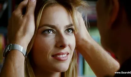 آنها فاحشه ای عکس سکسی سوپر خارجی را در یک نوار آبجو شلیک کردند