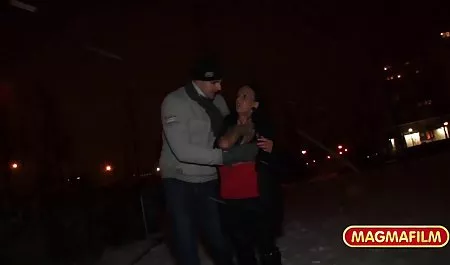 لزبین های عاطفی در حالی که در عقب ماشین هستند عکس کیرتوکس خارجی ، سرگرم کننده هستند