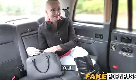 یک لشکر با تجربه یک مرد دانلود فیلم سوپر خارجی سیاه پوست را با شیر بزرگ شیر داد