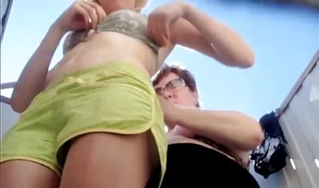 یک دوست دختر زیبا مرد خود را عکس سکس بازیگران خارجی سرگرم کرد