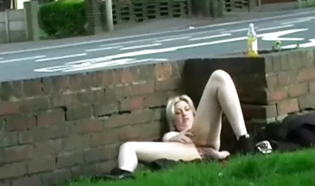 گانا میورا خودش را با یک دیلدو جفت فیلم هاسکسی خارجی کرد و بعد خودش را به مردی طاس داد