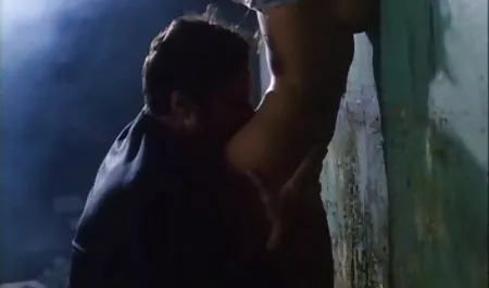 کودک ورزشی فیلم سوپر خارجی شهوتی آرام گربه خیس خود را آرام کرد