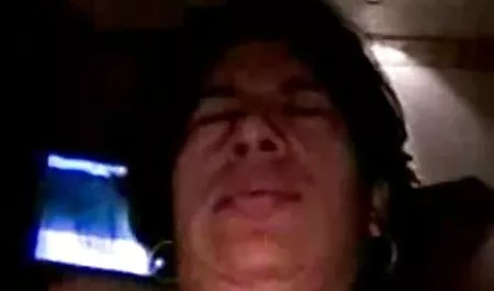 دختر داغ بمک خود را با یک ویبراتور عکسهای سکسی سوپر خارجی صورتی مکید