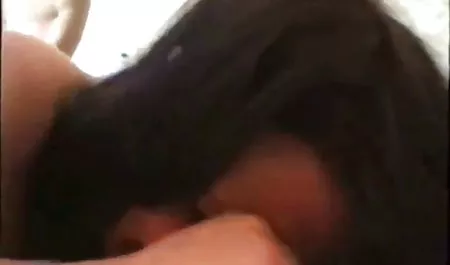 دختر سرخ خودش را با یک کیرمصنوعی بزرگ سیاه فیلم آموزش سکس خارجی لعنتی کرد