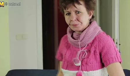 راشل روپر به عکس و فیلم سوپر خارجی آرامی انگشت بیدمشک خود را