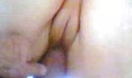 دختر کلوزآپ در عکس سکی خارجی جوراب قرمز