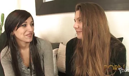 زنانی که سینه های عکس سوپر خارجی سکسی نرم دارند