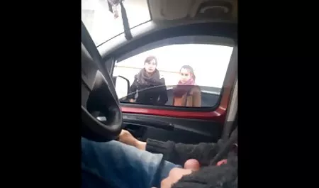 دختران بد عکس های سکس خارجی جدید سر میز استخر