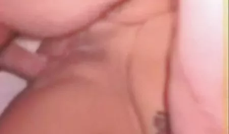 مو ساکورا دو مورس کوچک را متقاعد عكسهاي سكسي خارجي می کند