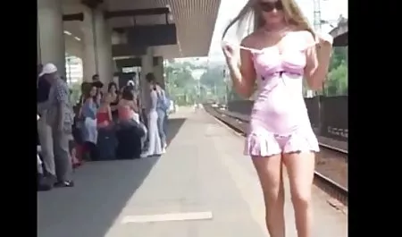 خروس بزرگ به عکس سکس بازیگران خارجی دهان او چسبیده است