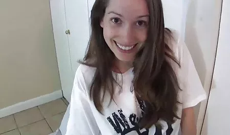 آلت کلیپ سکس خارجی کوتاه تناسلی قوی و مهبل صاف